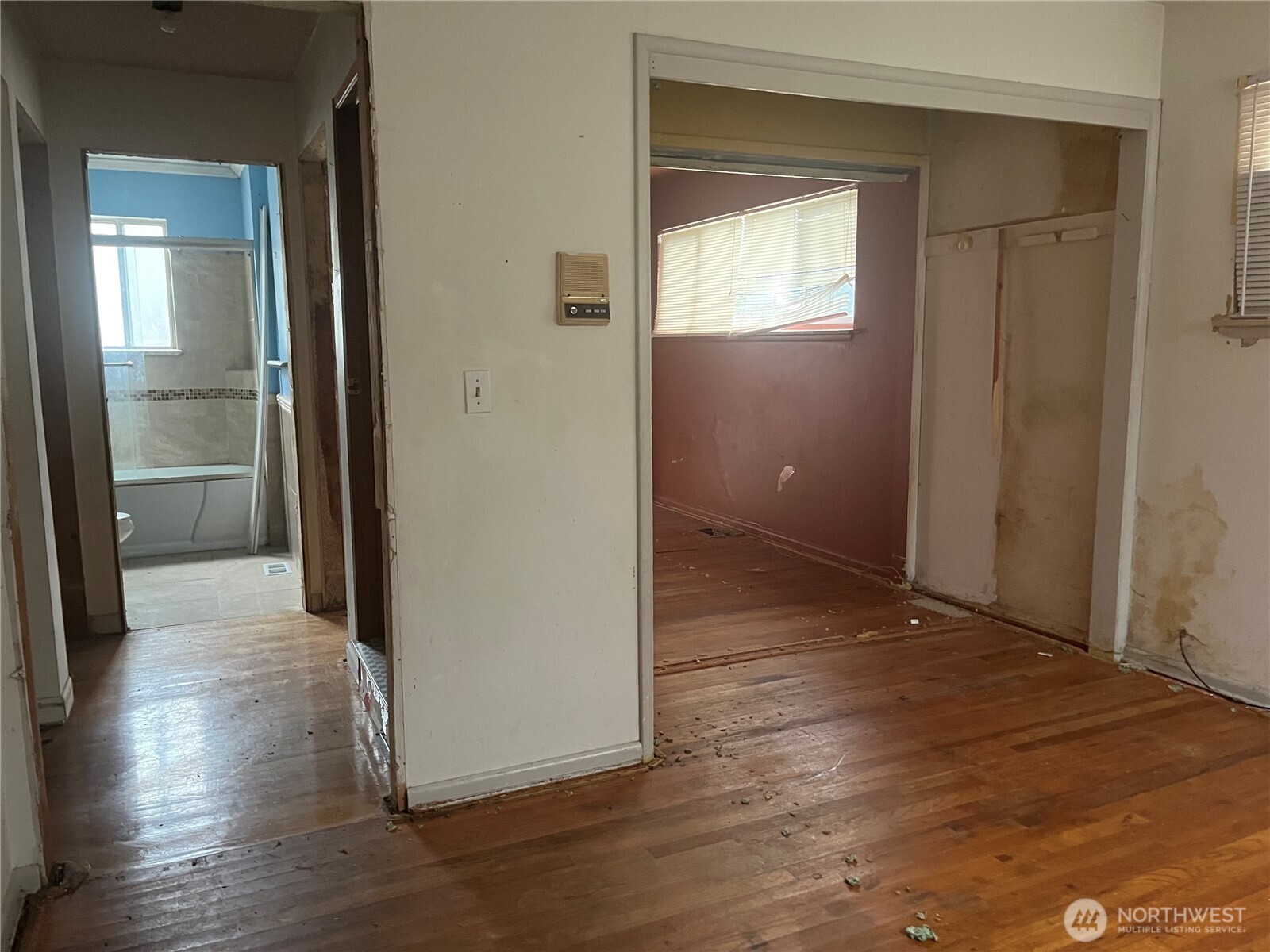 16919 12th Place NE, Shoreline, WA 98511