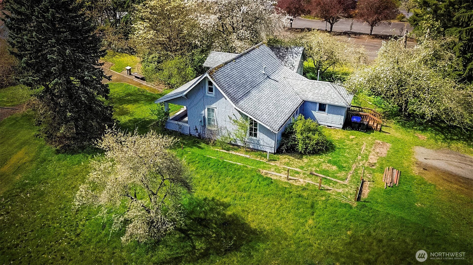 823 Lacey Street SE, Lacey, WA 98503-1326