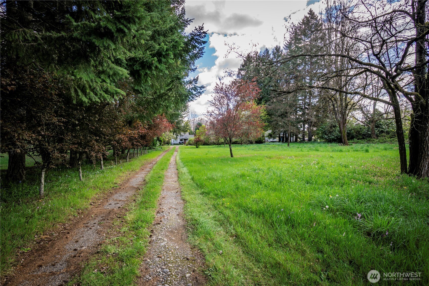 823 Lacey Street SE, Lacey, WA 98503-1326