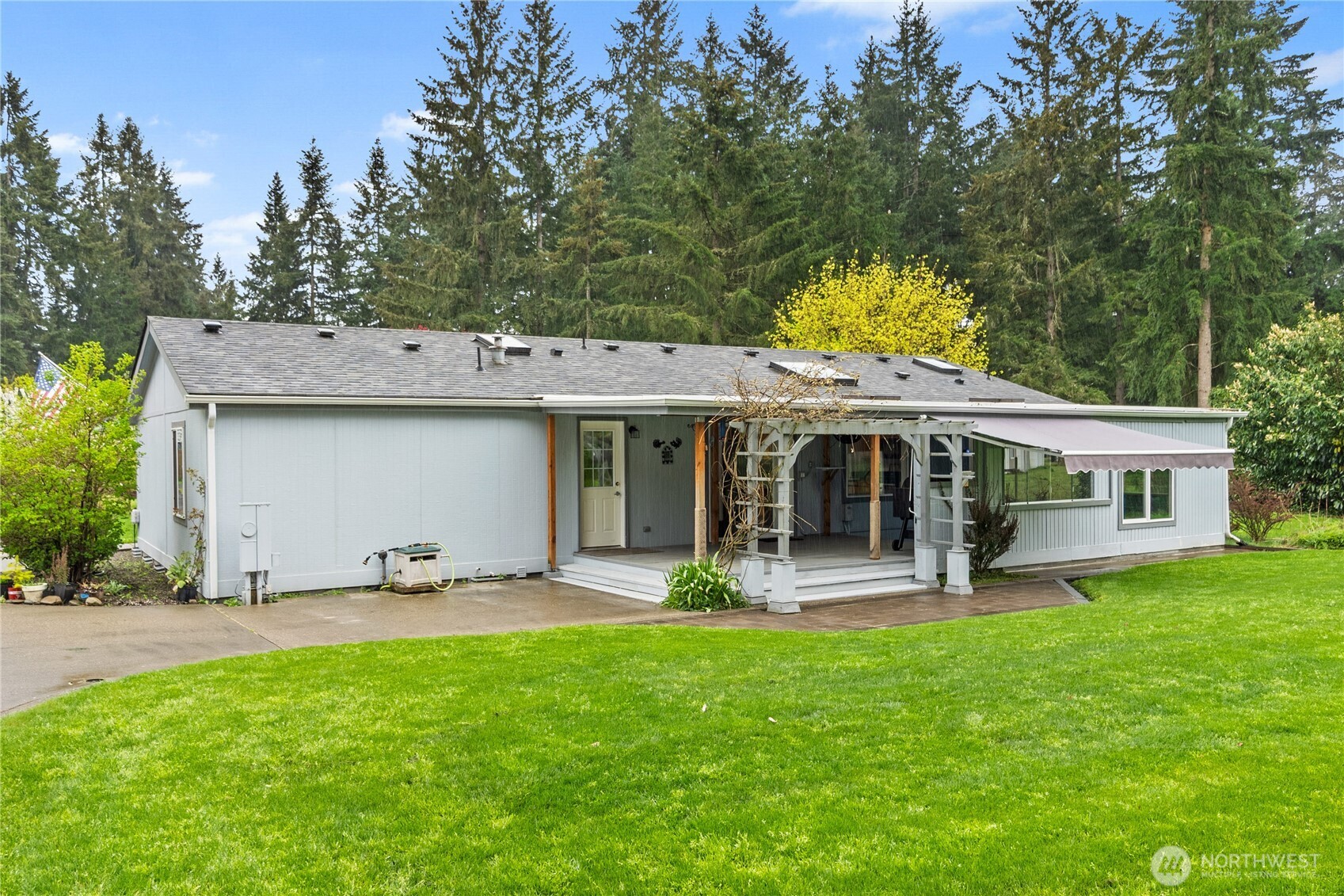 18437 Elderberry Street SW, Rochester, WA 98579