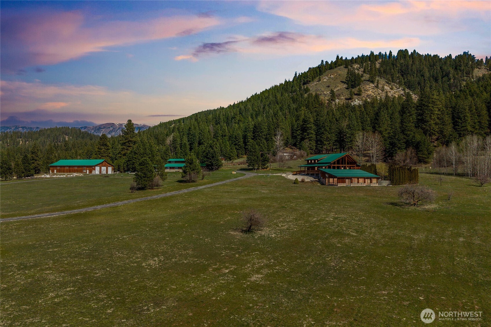 18553 Camp 12 Road , Leavenworth, WA 98826
