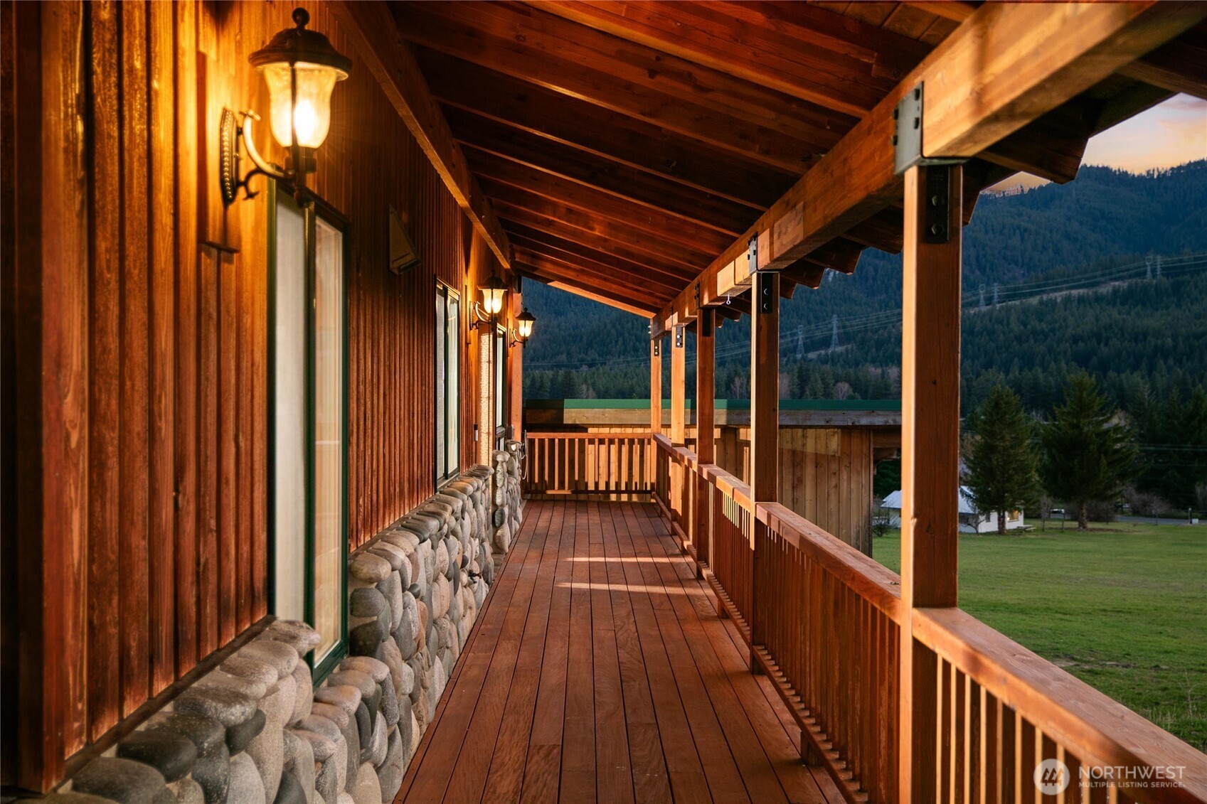 18553 Camp 12 Road , Leavenworth, WA 98826
