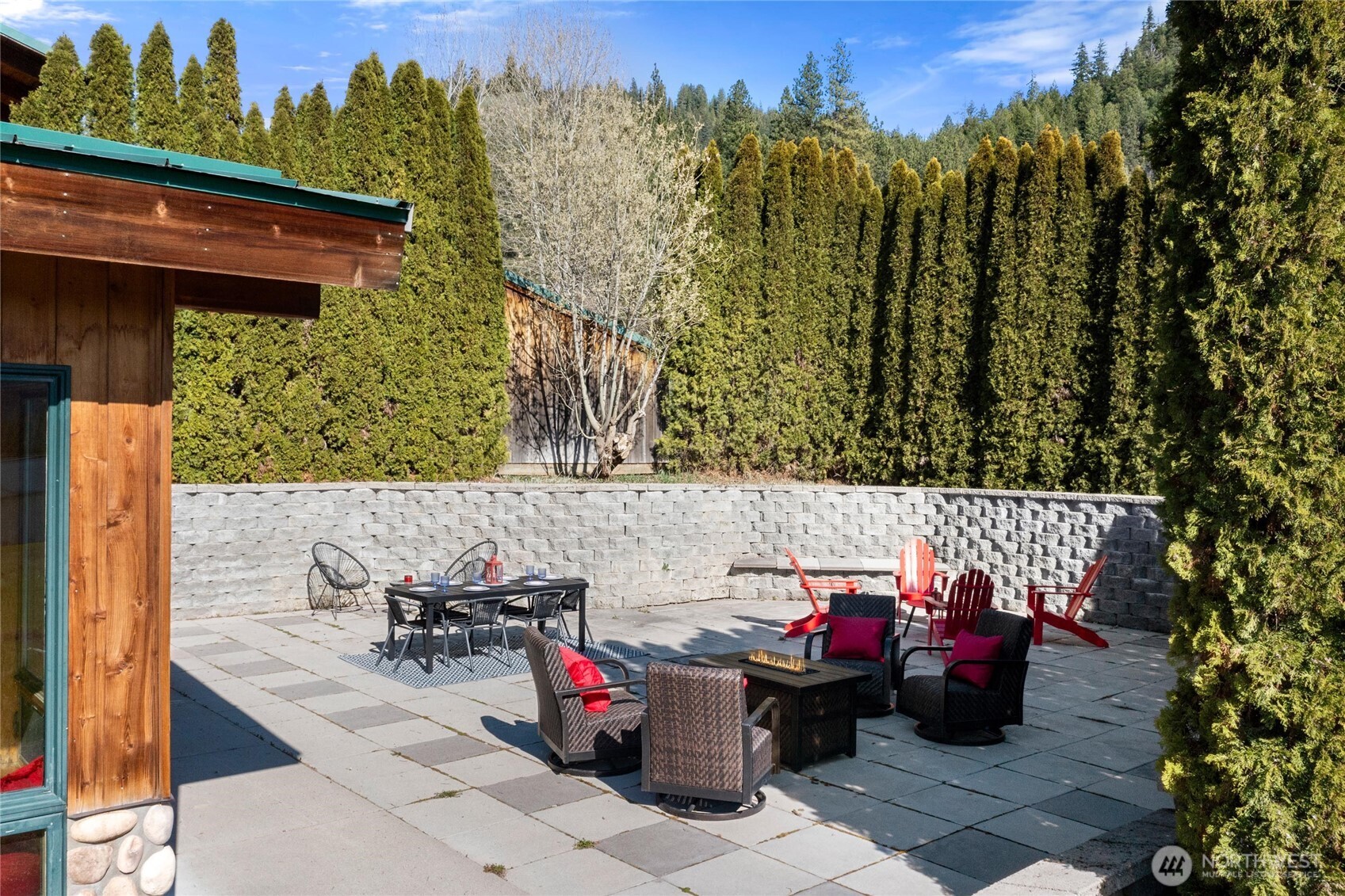 18553 Camp 12 Road , Leavenworth, WA 98826
