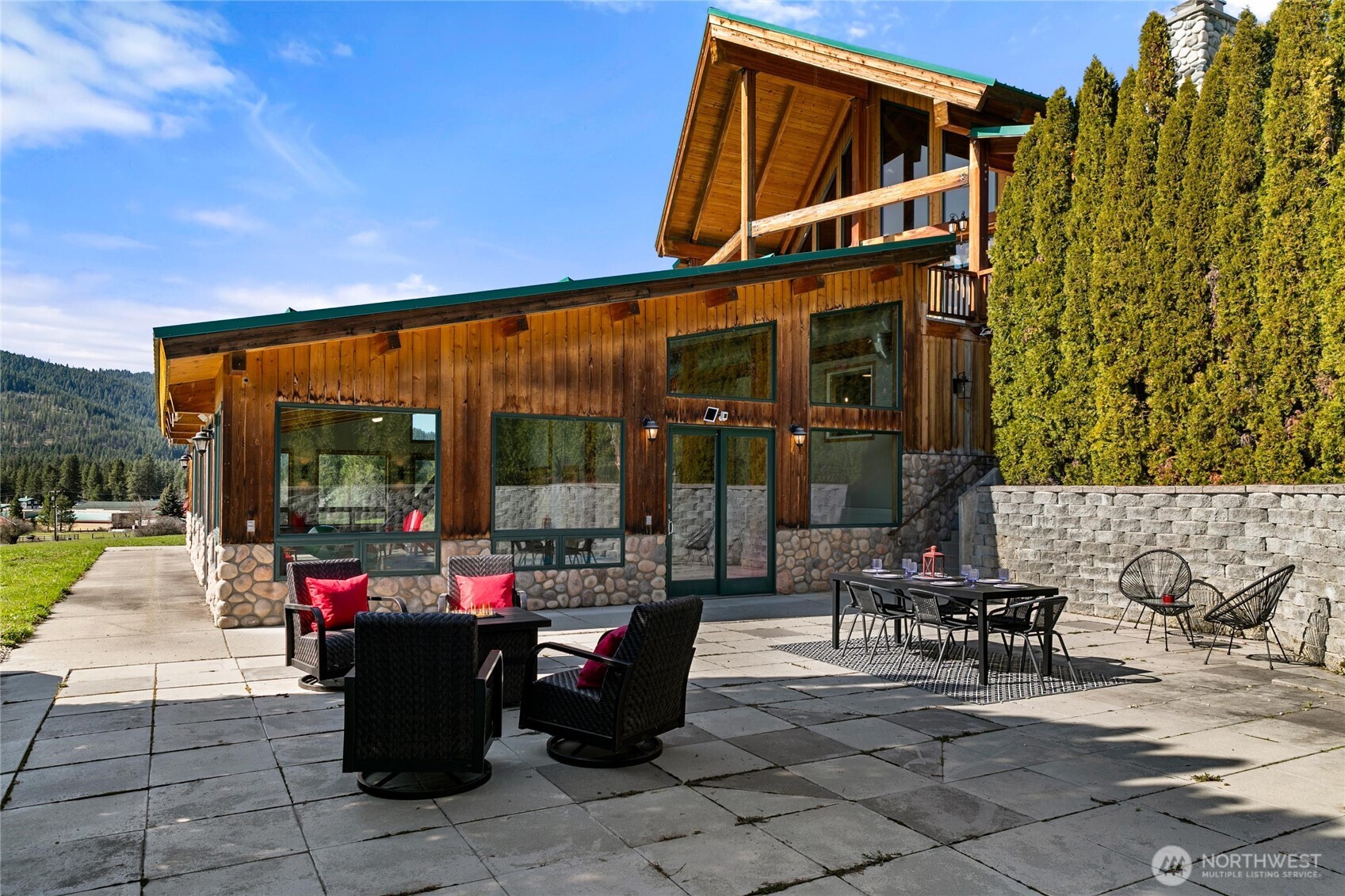 18553 Camp 12 Road , Leavenworth, WA 98826