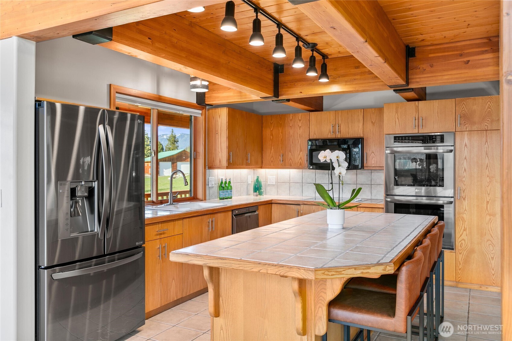 18553 Camp 12 Road , Leavenworth, WA 98826