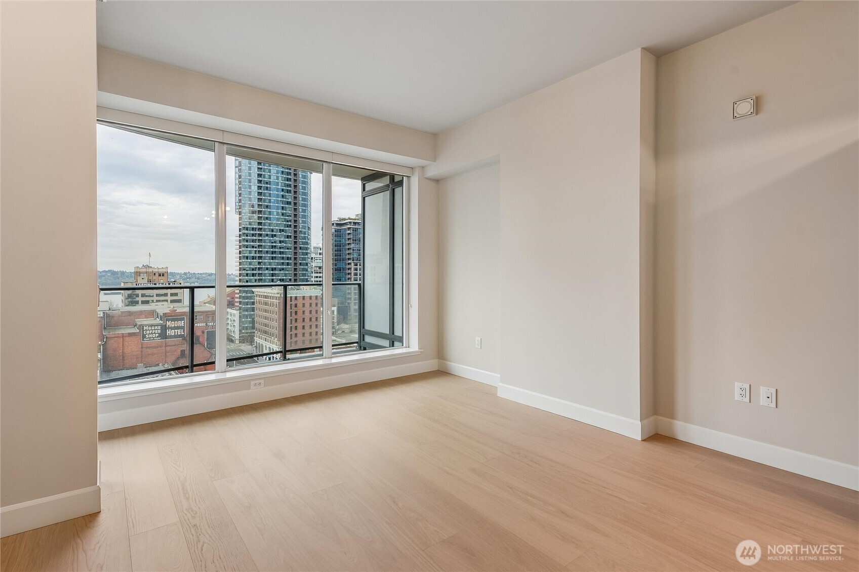 1920 4th Avenue #1504, Seattle, WA 98101