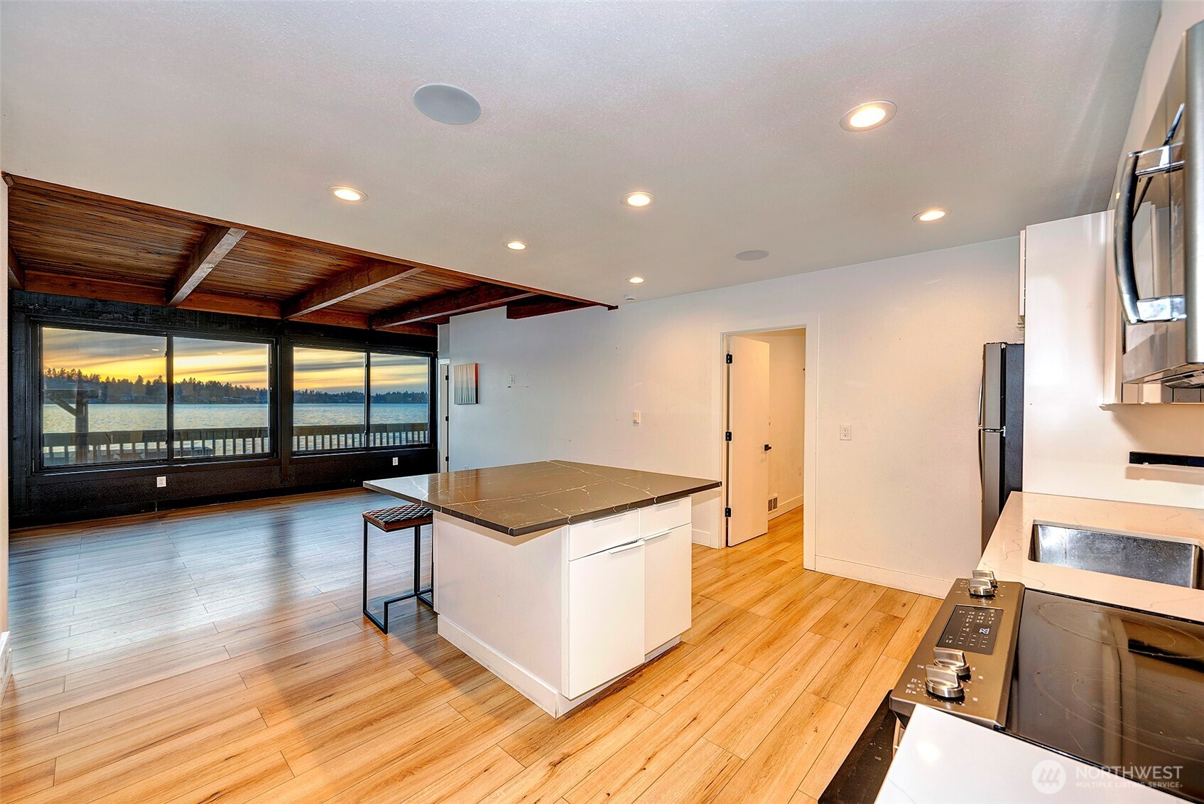 108 E Lake Stevens Road , Lake Stevens, WA 98258