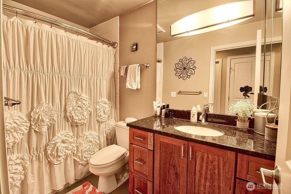 8980 Woodinville-Redmond Rd. NE #302, Redmond, WA 98052