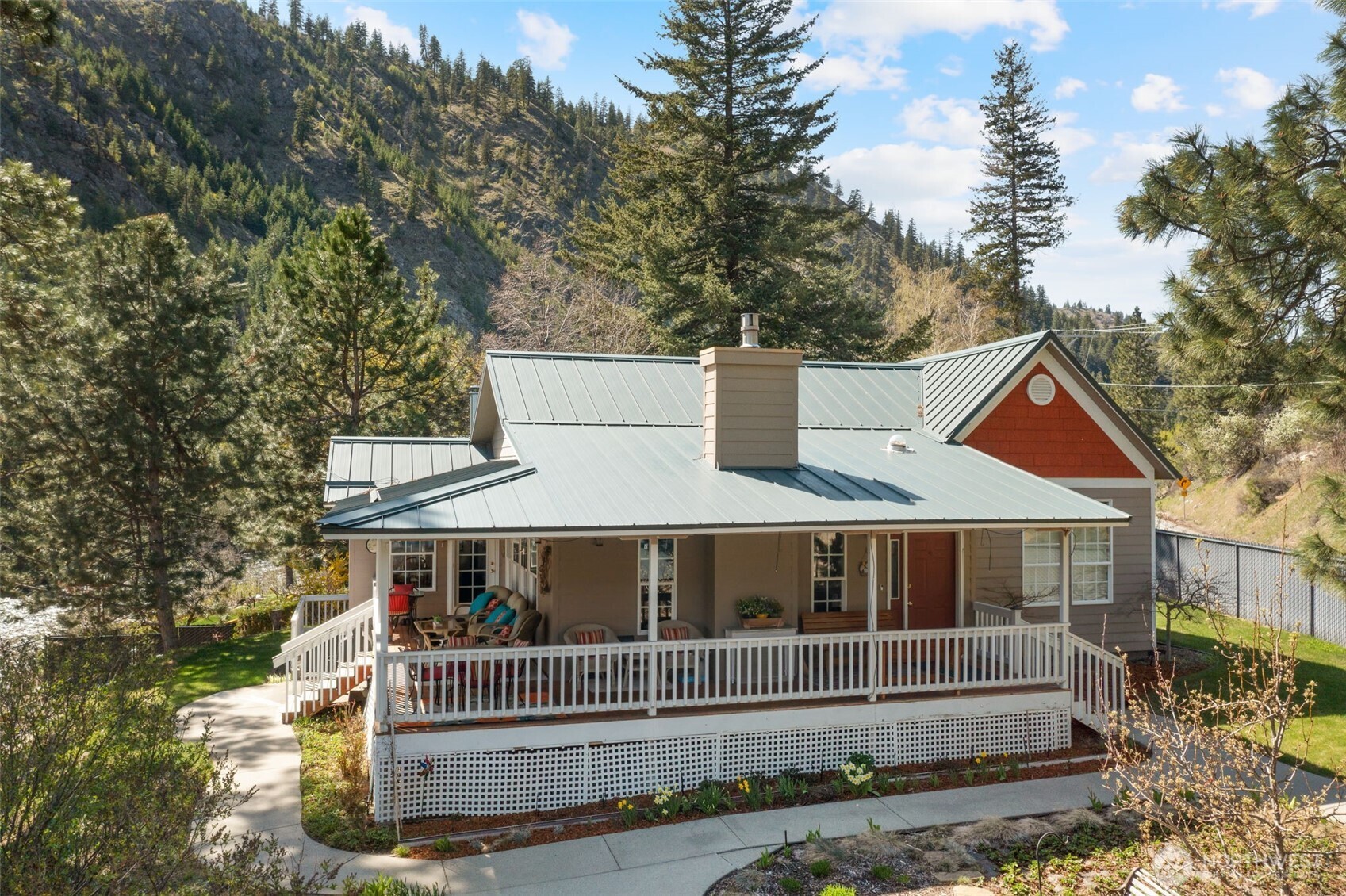 8831 Entiat River Road , Entiat, WA 98822