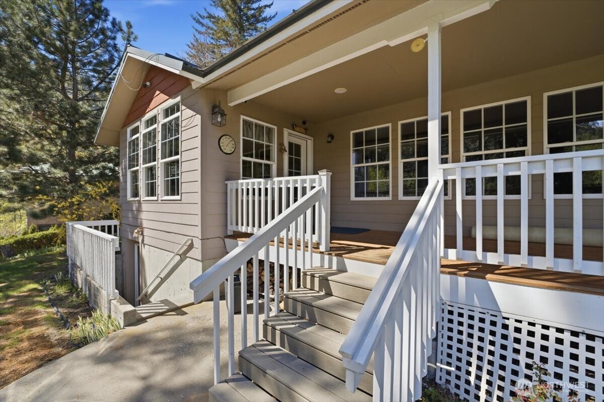 8831 Entiat River Road , Entiat, WA 98822