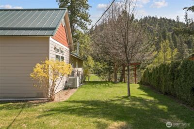 8831 Entiat River Road , Entiat, WA 98822 - Photo 38