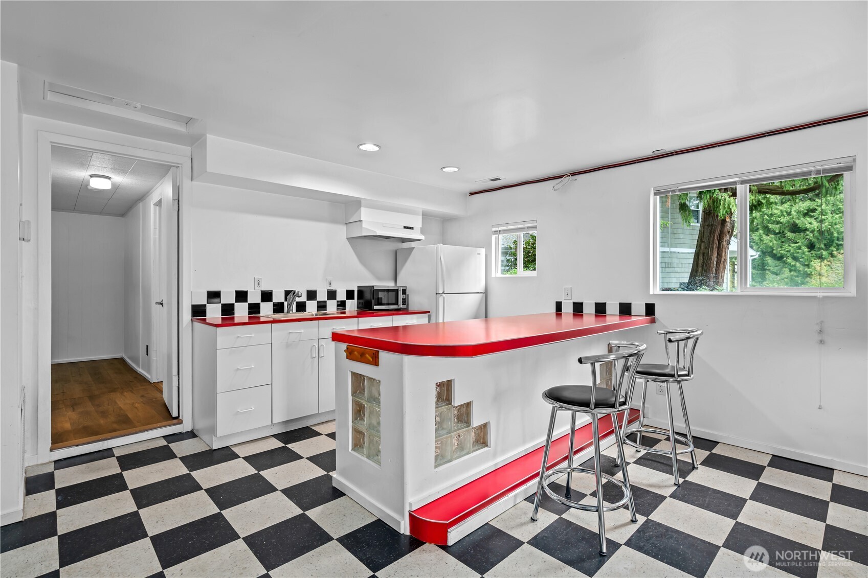 6810 NE Wood Bay Lane , Poulsbo, WA 98370