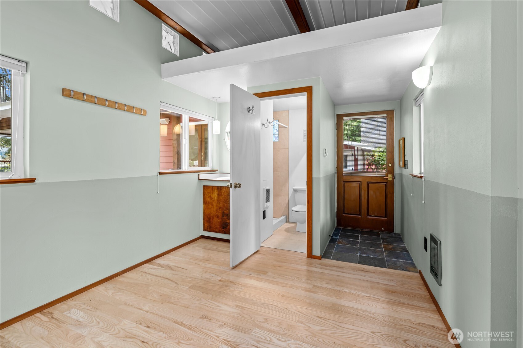 6810 NE Wood Bay Lane , Poulsbo, WA 98370