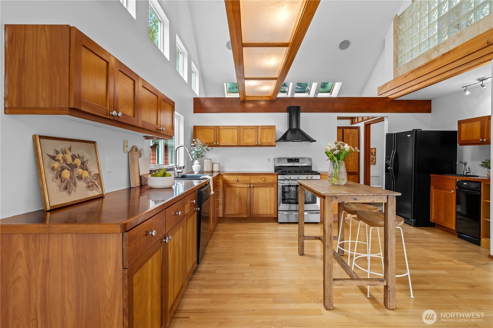 6810 NE Wood Bay Lane , Poulsbo, WA 98370