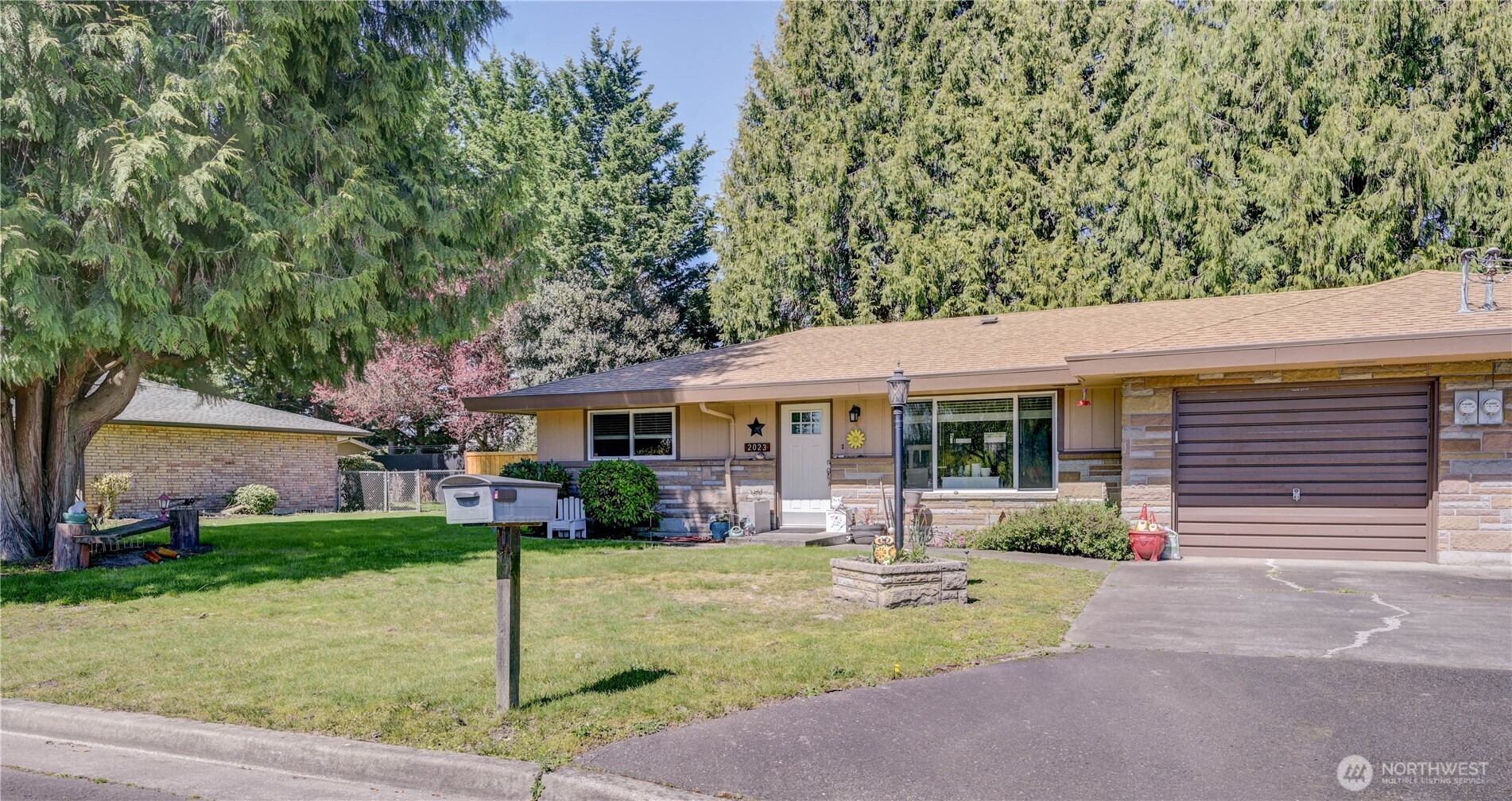 2023 -2021 14th Avenue NW, Puyallup, WA 98371