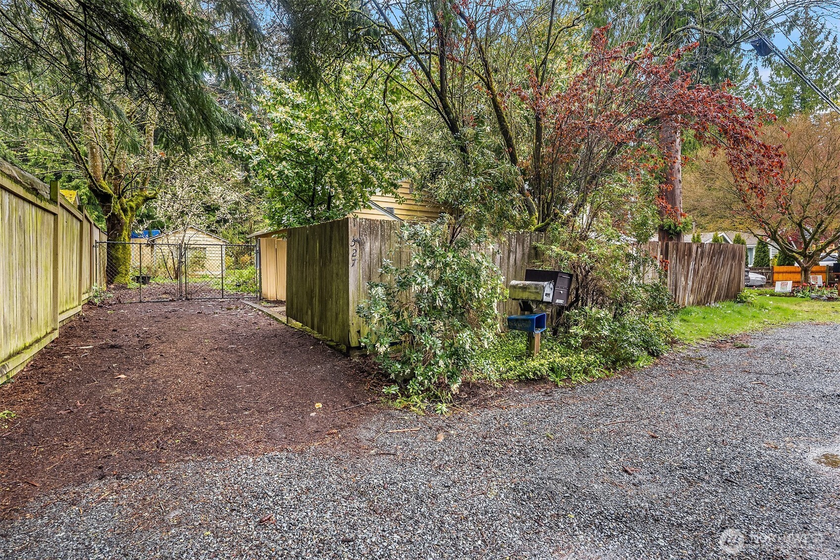 15527 Wallingford Avenue N, Shoreline, WA 98133
