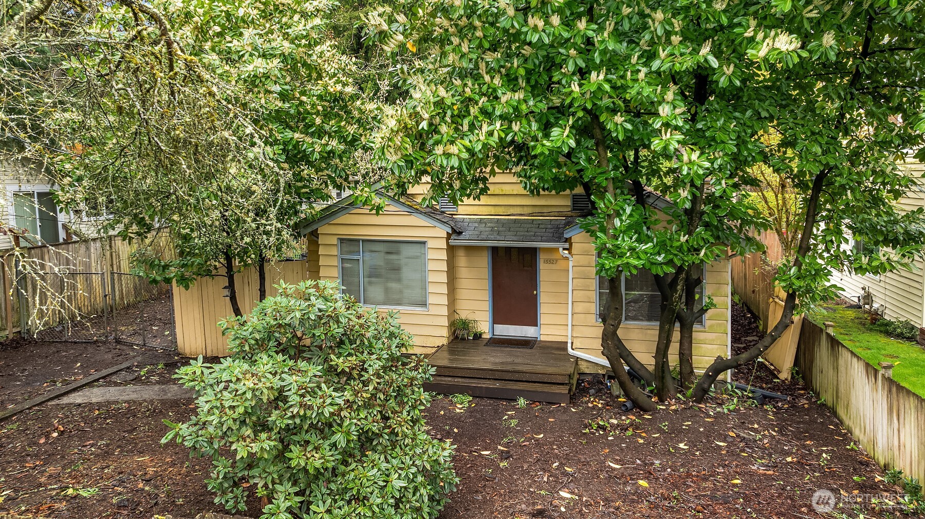 15527 Wallingford Avenue N, Shoreline, WA 98133