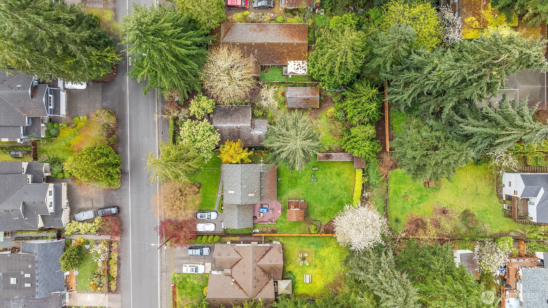 15527 Wallingford Avenue N, Shoreline, WA 98133