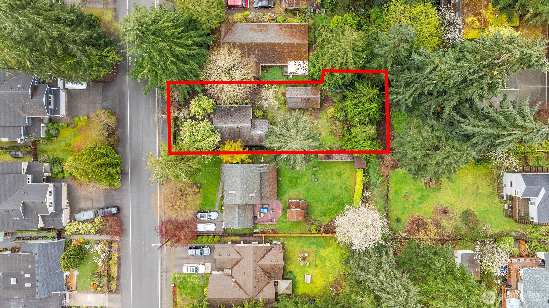 15527 Wallingford Avenue N, Shoreline, WA 98133