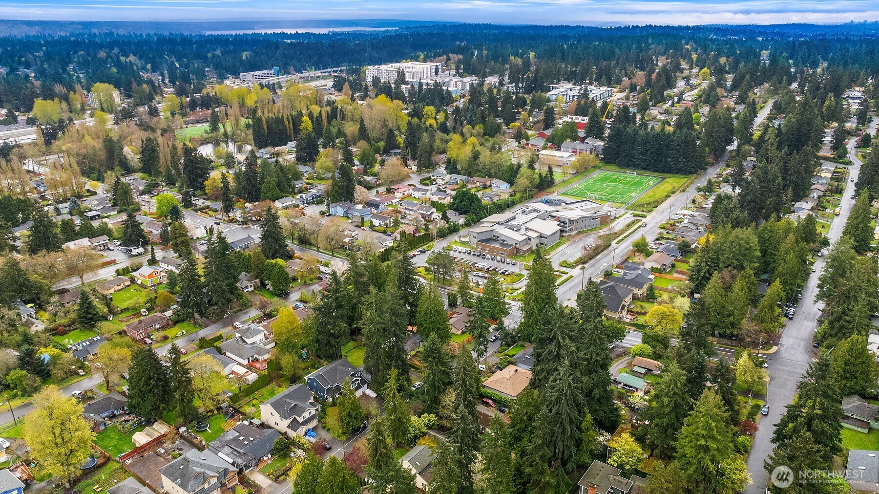 15527 Wallingford Avenue N, Shoreline, WA 98133