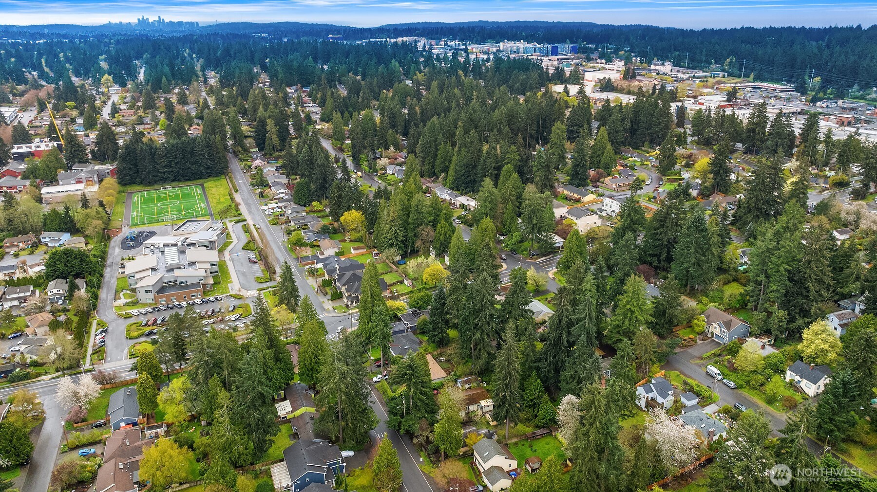 15527 Wallingford Avenue N, Shoreline, WA 98133