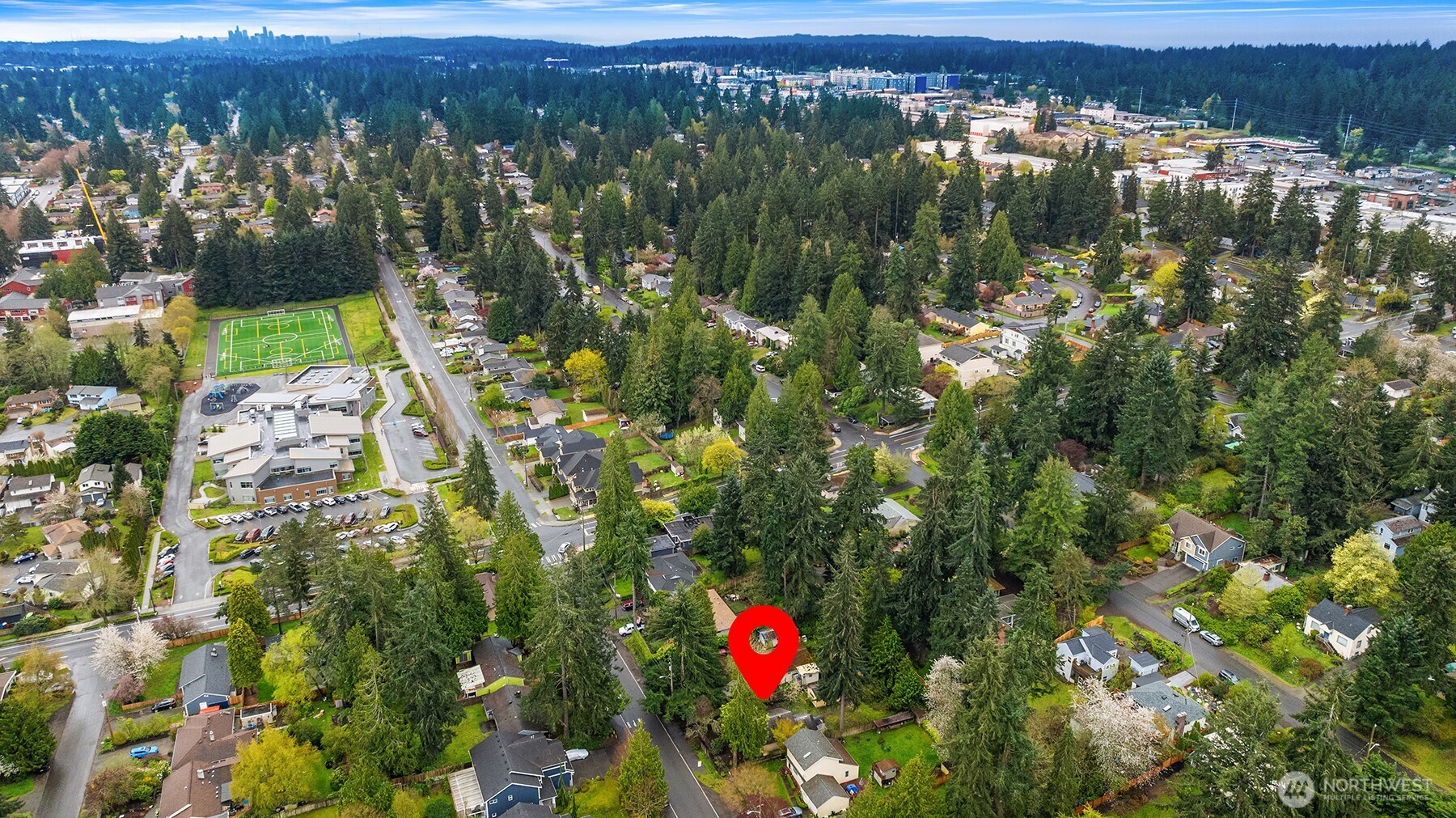 15527 Wallingford Avenue N, Shoreline, WA 98133