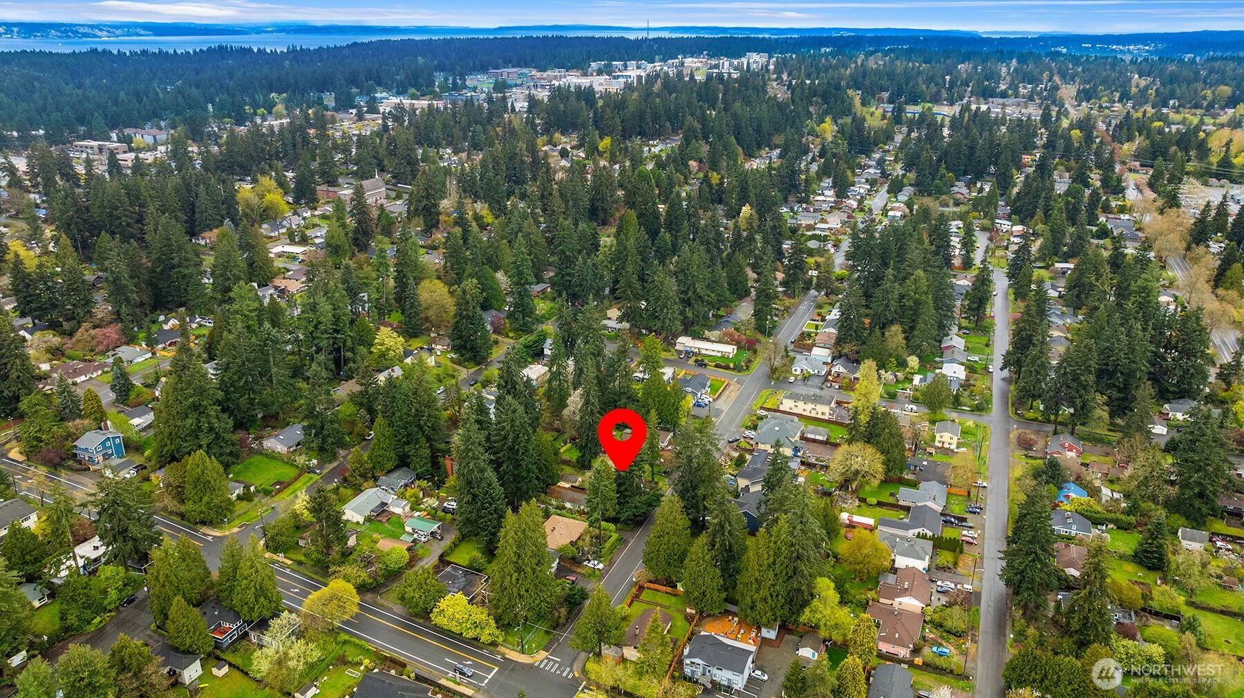 15527 Wallingford Avenue N, Shoreline, WA 98133