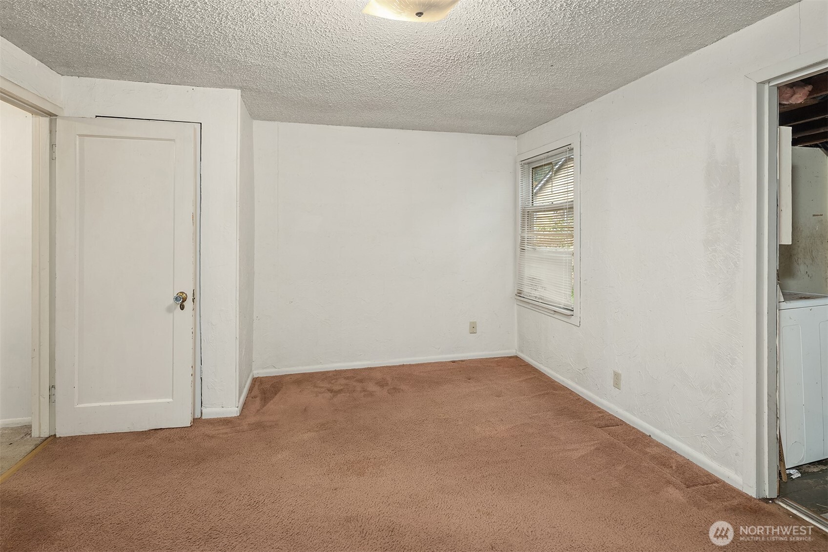15527 Wallingford Avenue N, Shoreline, WA 98133