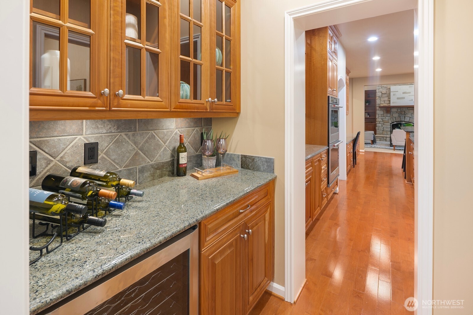 13695 NE 32nd Place , Bellevue, WA 98005