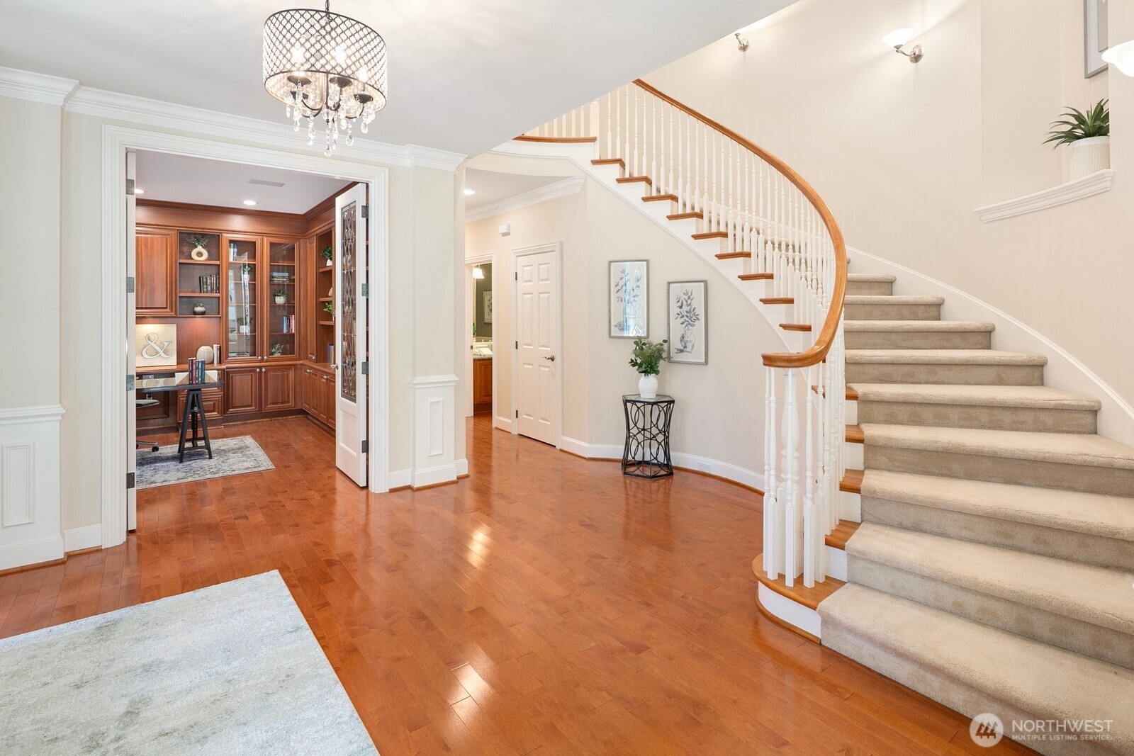 13695 NE 32nd Place , Bellevue, WA 98005