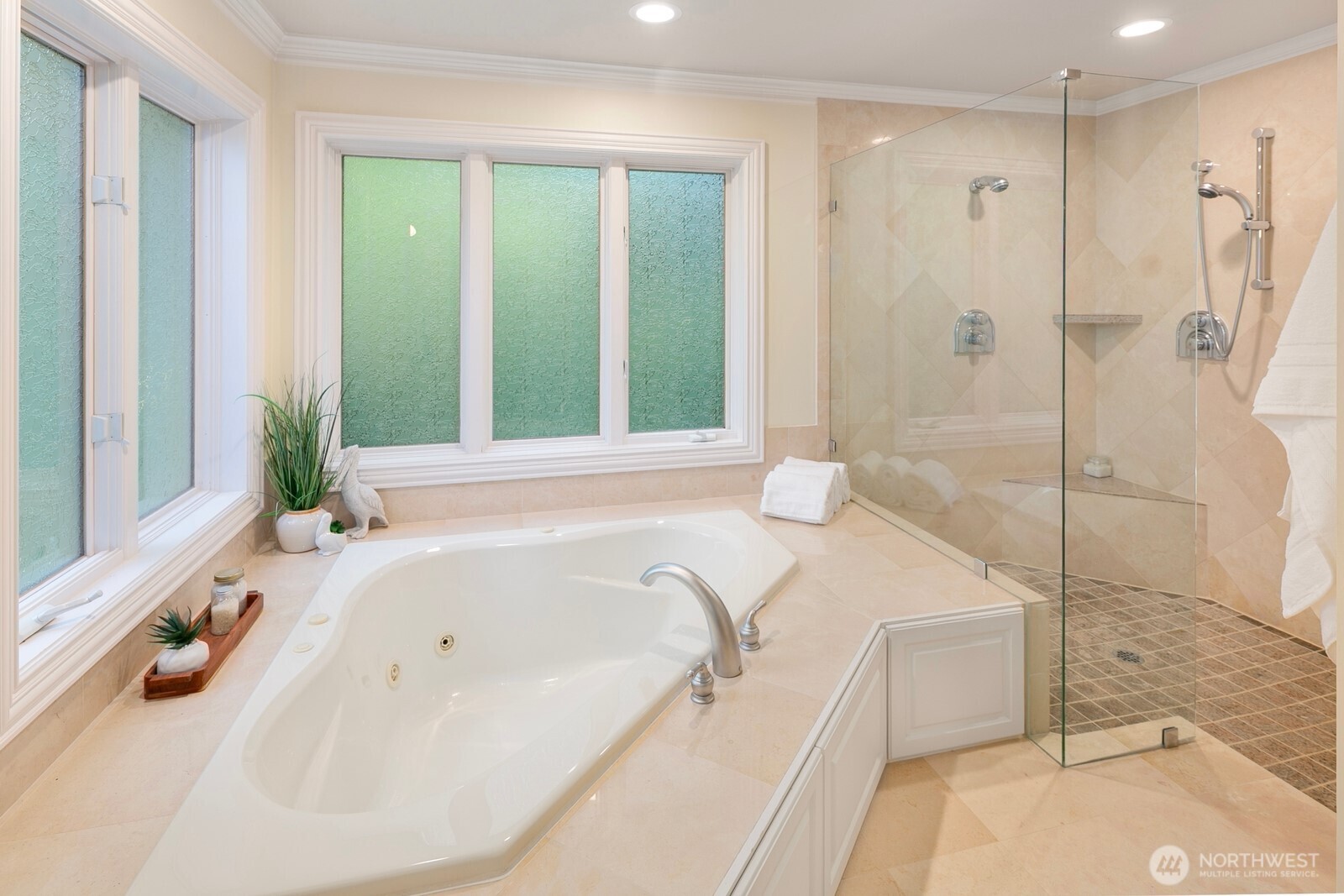 13695 NE 32nd Place , Bellevue, WA 98005
