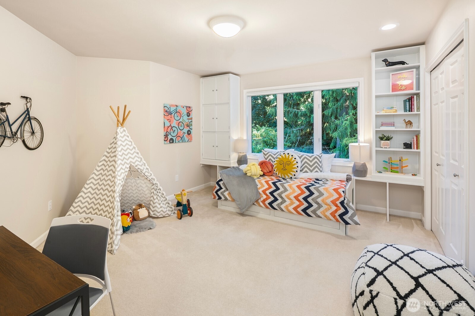 13695 NE 32nd Place , Bellevue, WA 98005