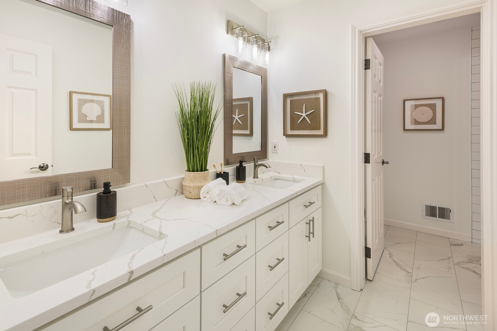 13695 NE 32nd Place , Bellevue, WA 98005