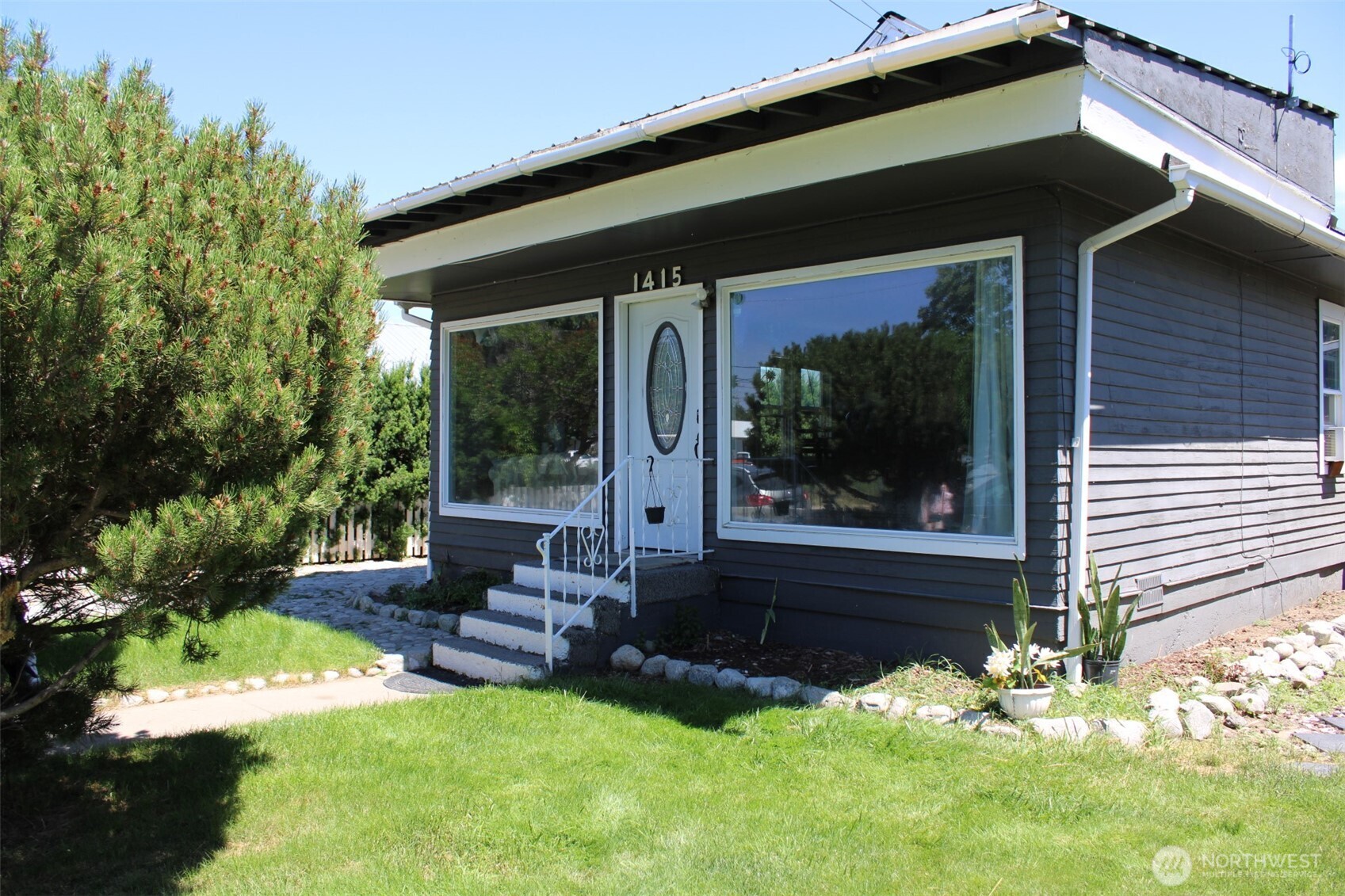 1415 Cherry St , Oroville, WA 98844