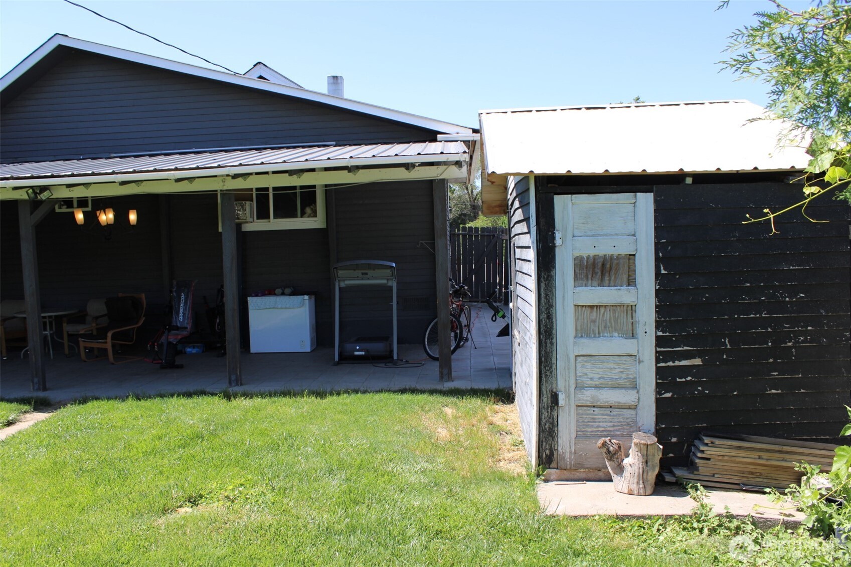 1415 Cherry St , Oroville, WA 98844