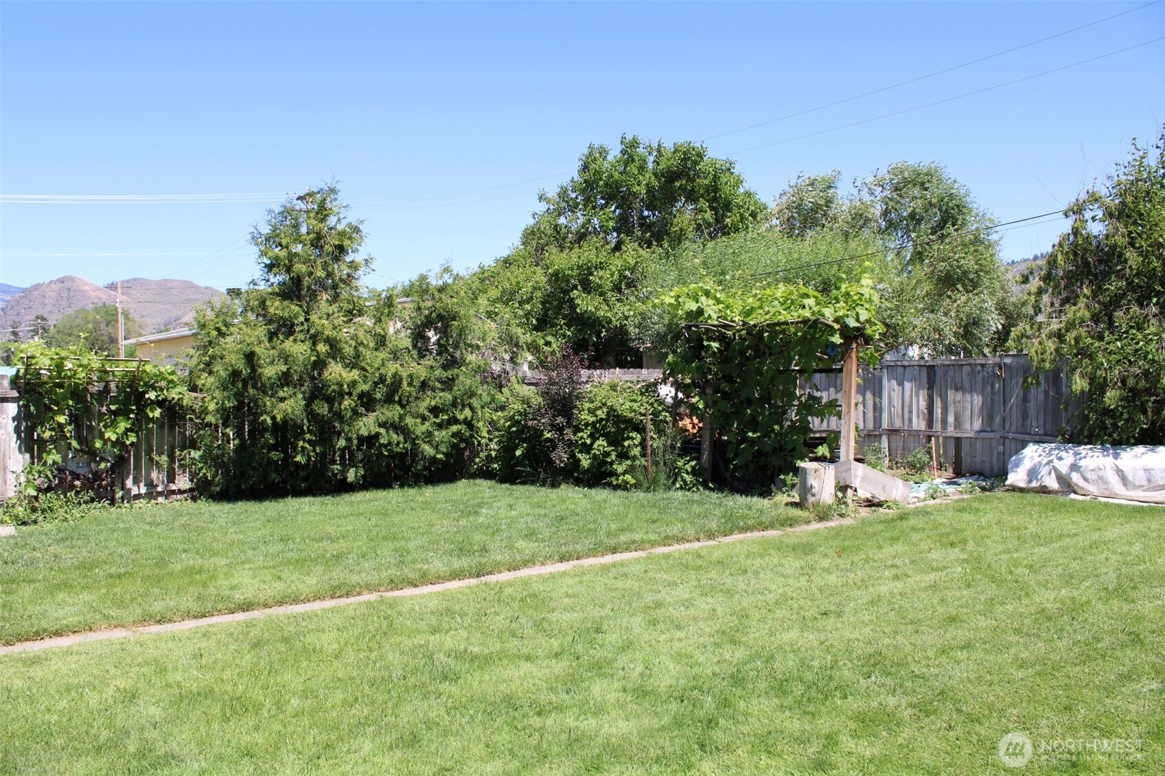 1415 Cherry St , Oroville, WA 98844