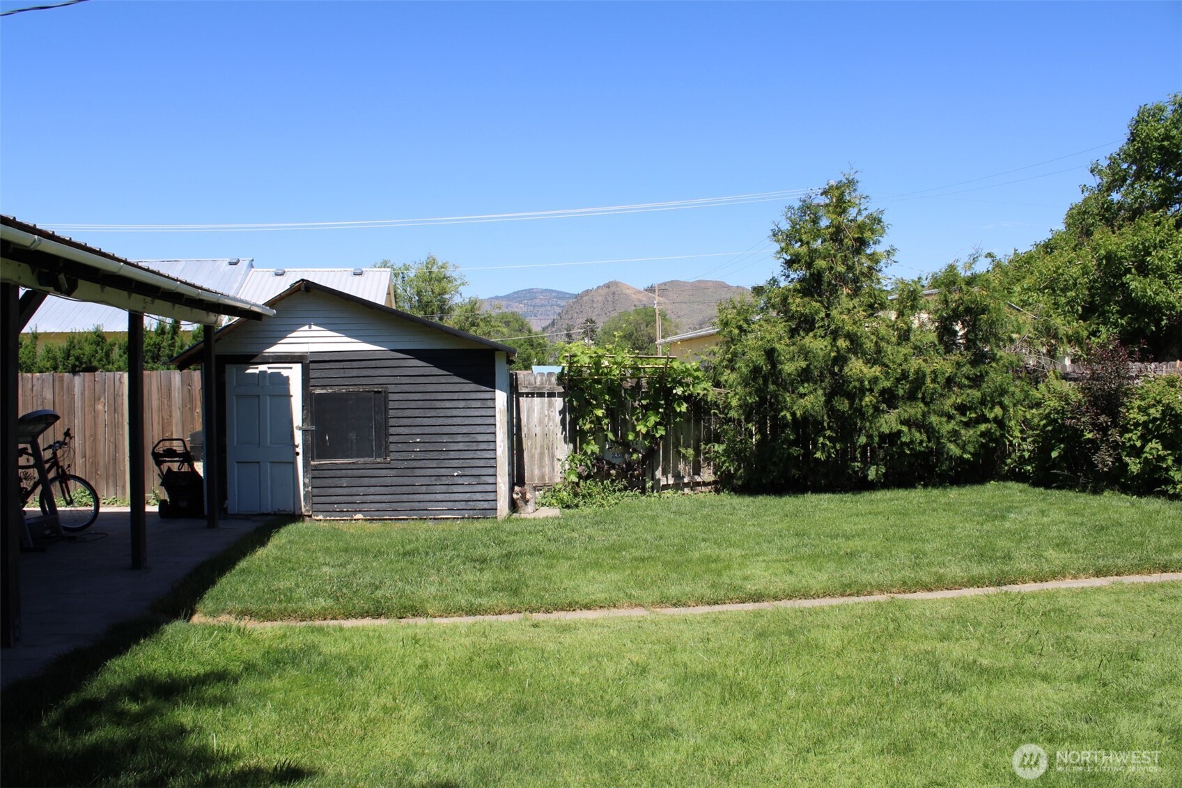 1415 Cherry St , Oroville, WA 98844
