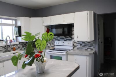 1415 Cherry St , Oroville, WA 98844 - Photo 9