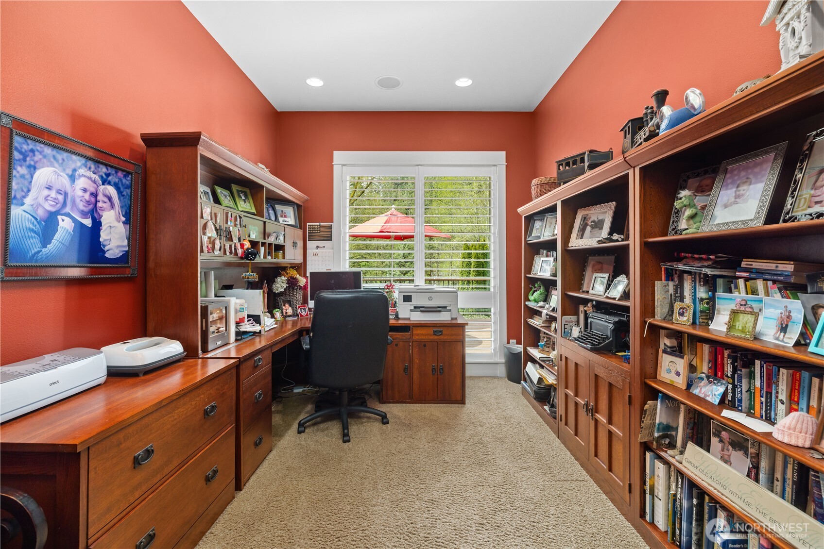 4727 NE Rova Road , Poulsbo, WA 98370