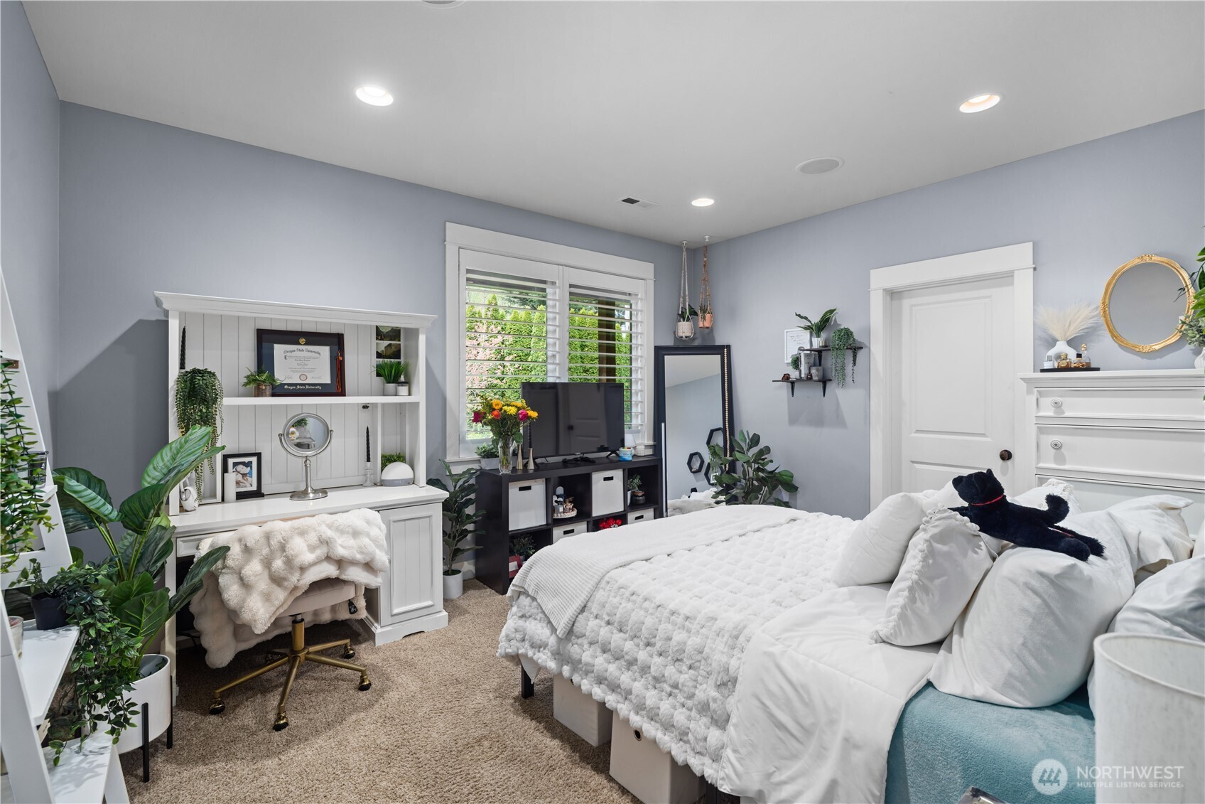 4727 NE Rova Road , Poulsbo, WA 98370