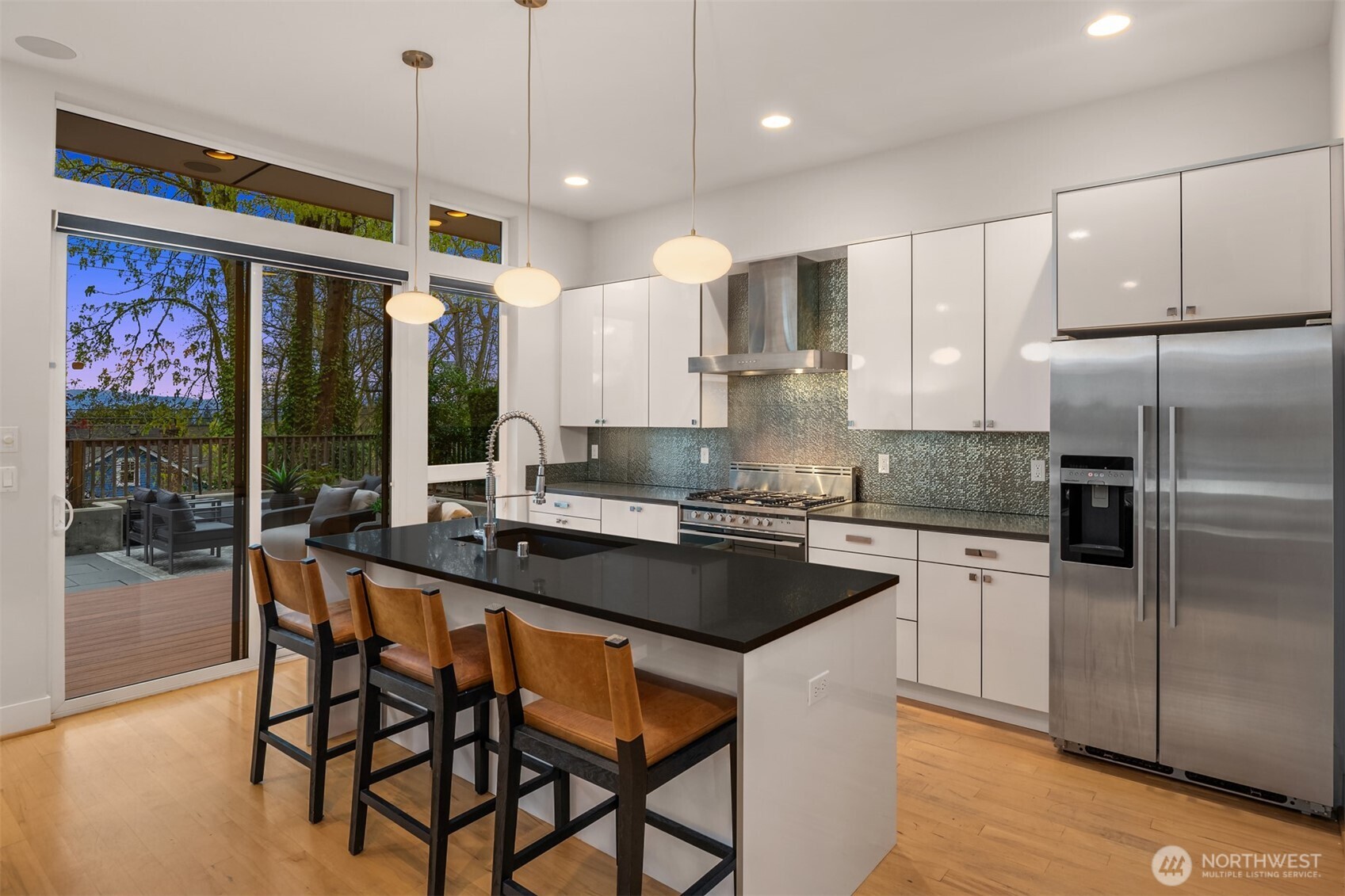305 24th Avenue E, Seattle, WA 98112