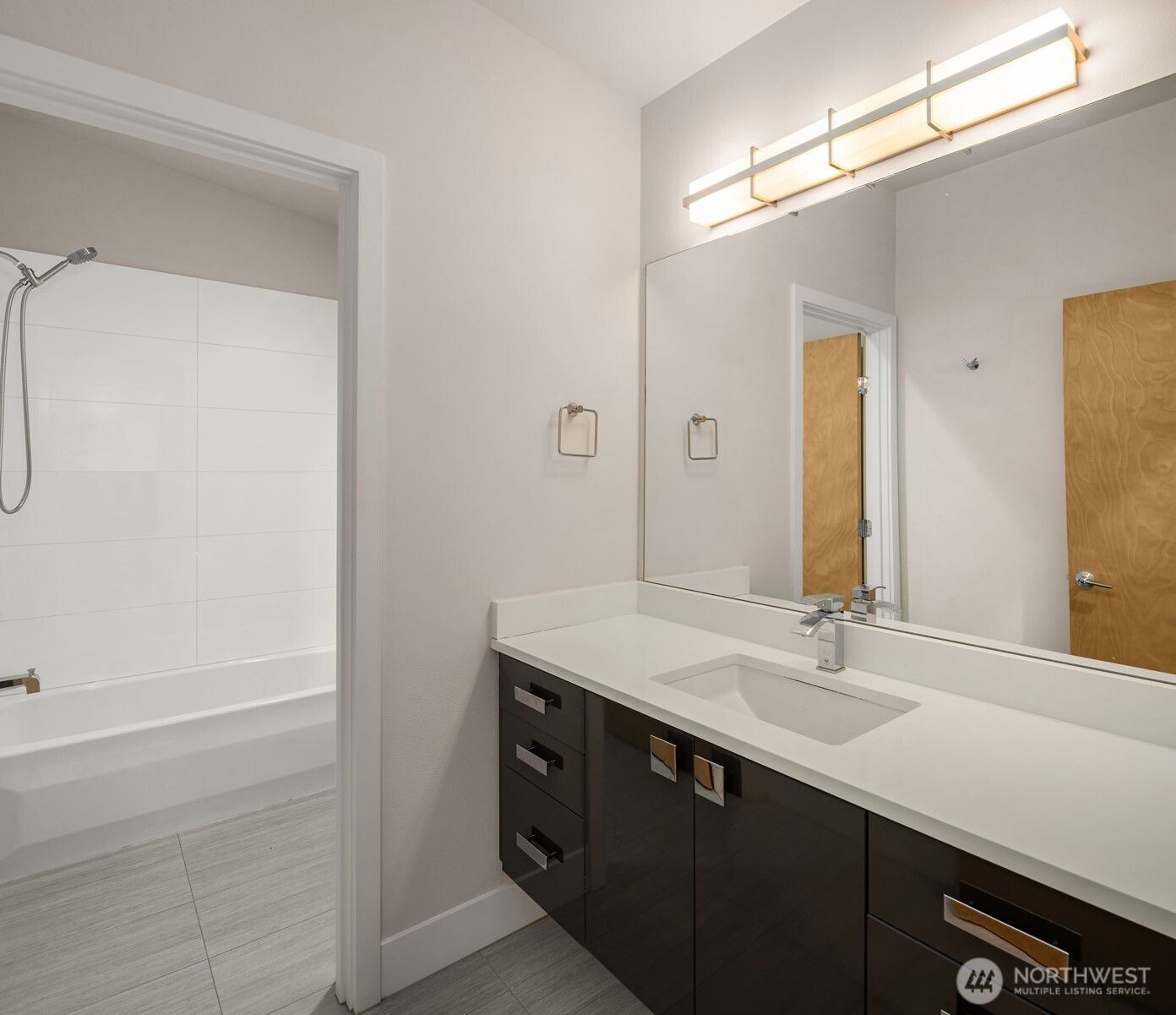 305 24th Avenue E, Seattle, WA 98112