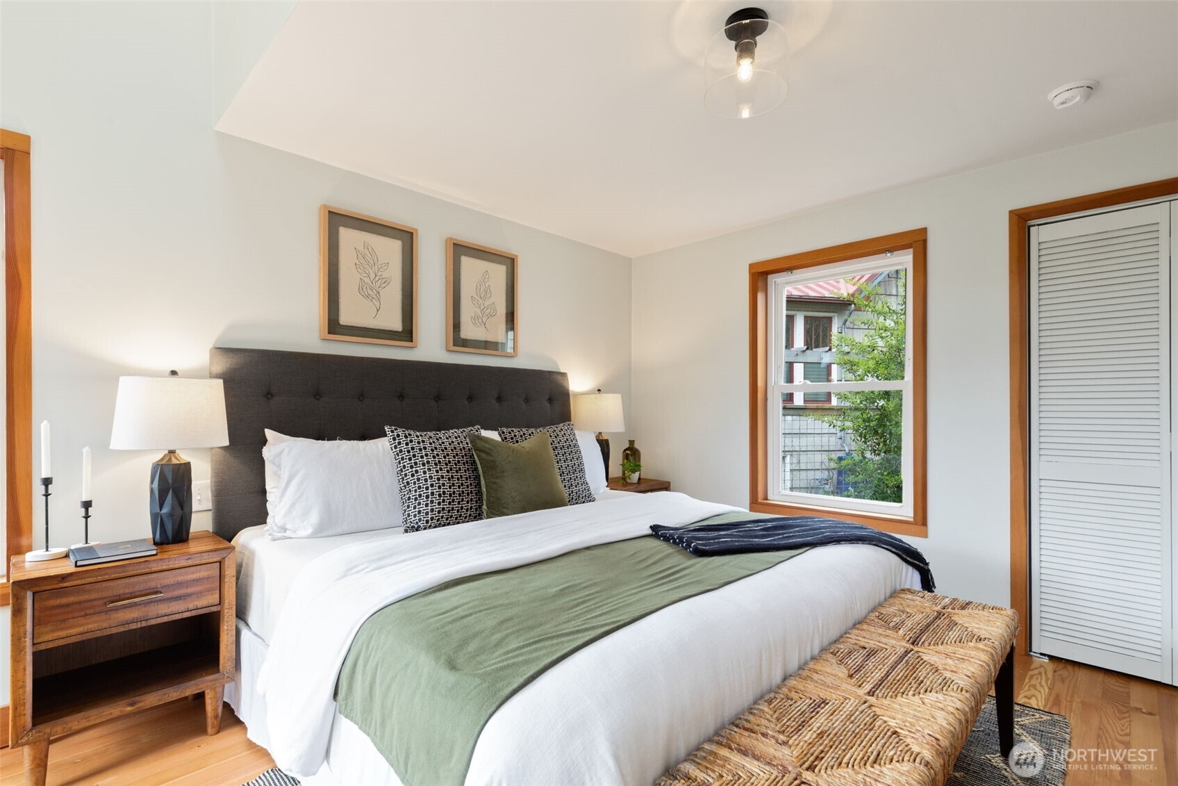 717 N 73rd Street , Seattle, WA 98103