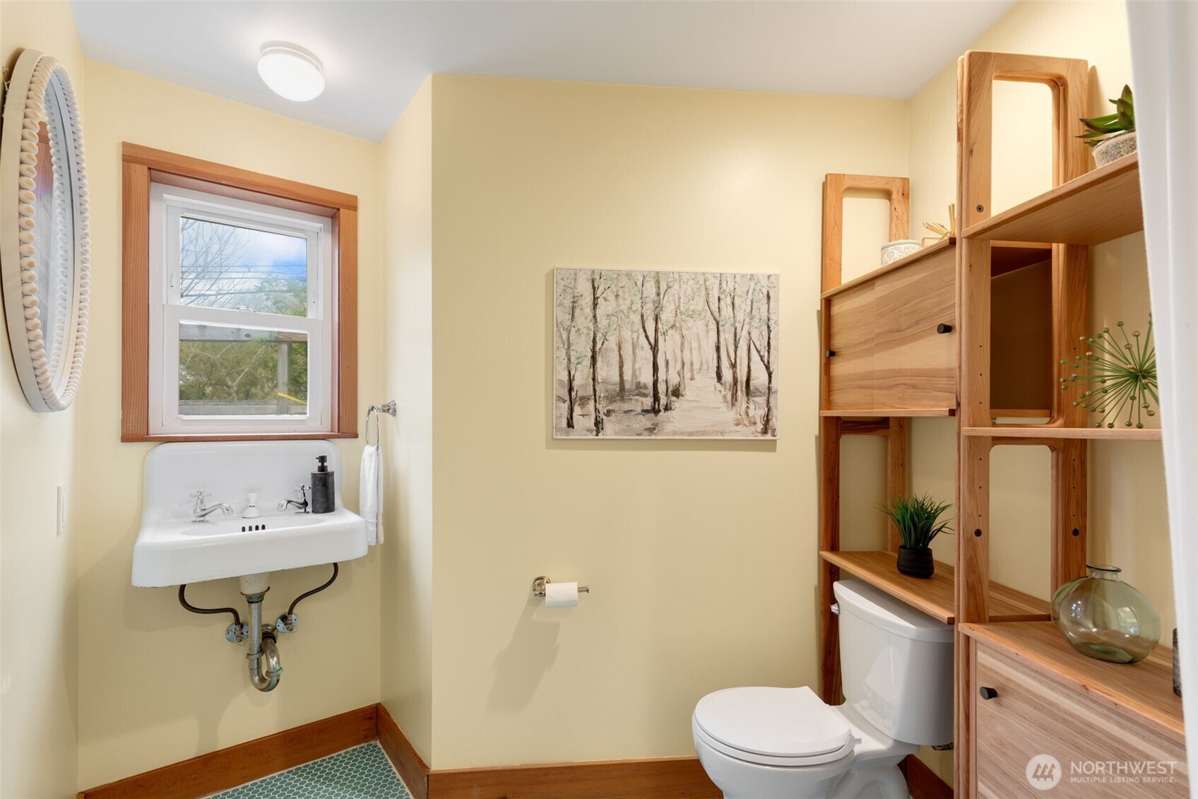 717 N 73rd Street , Seattle, WA 98103