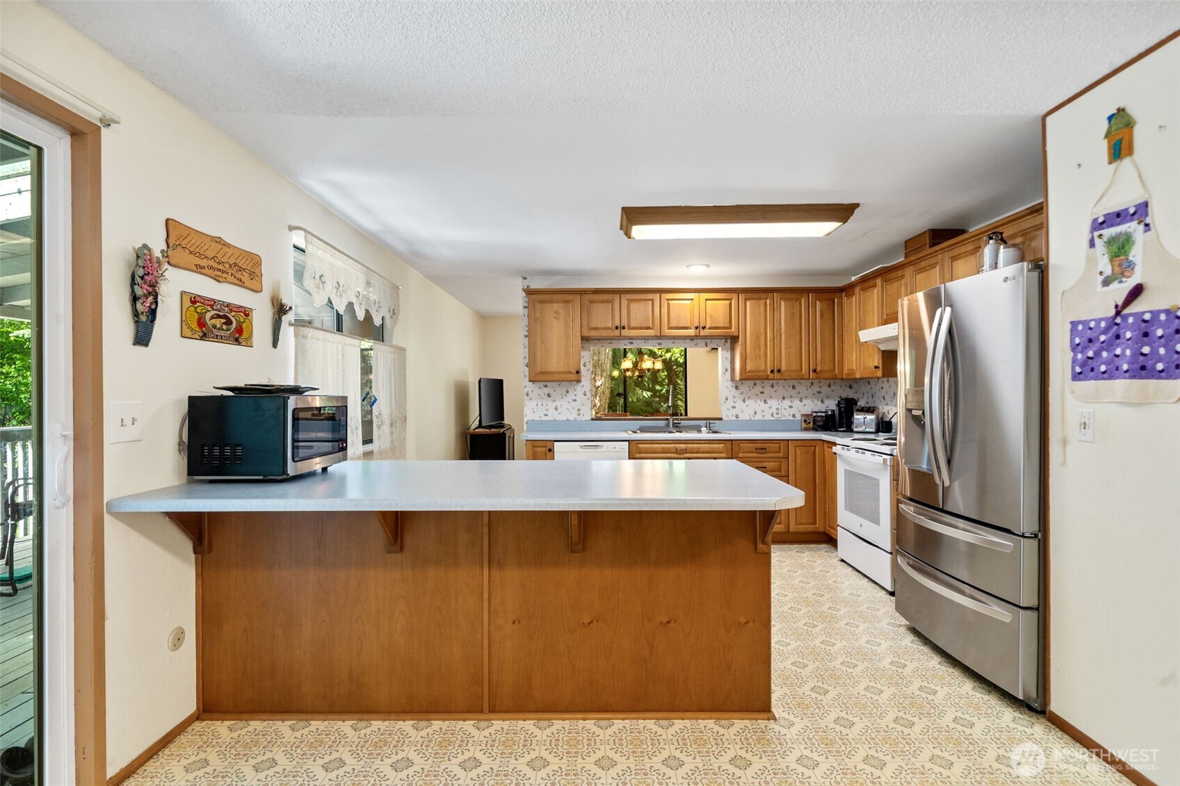 5496 NE Laura Loop , Poulsbo, WA 98370