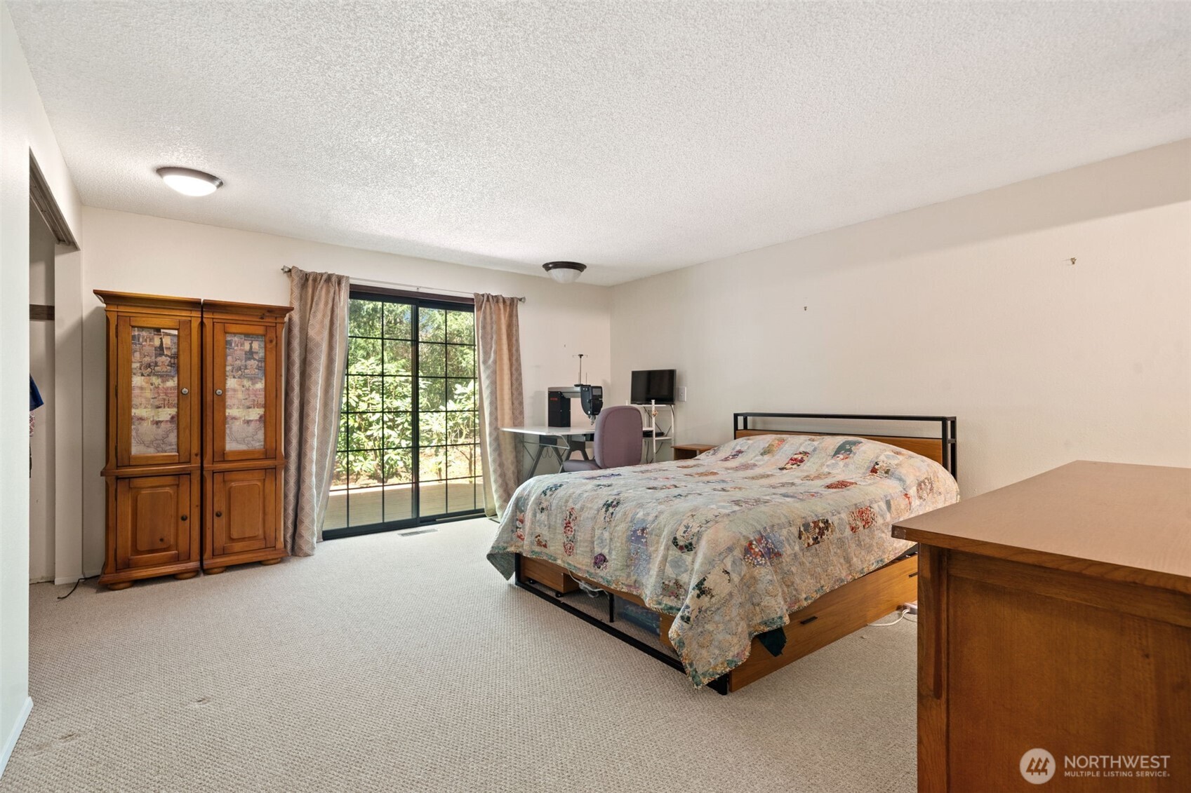 5496 NE Laura Loop , Poulsbo, WA 98370