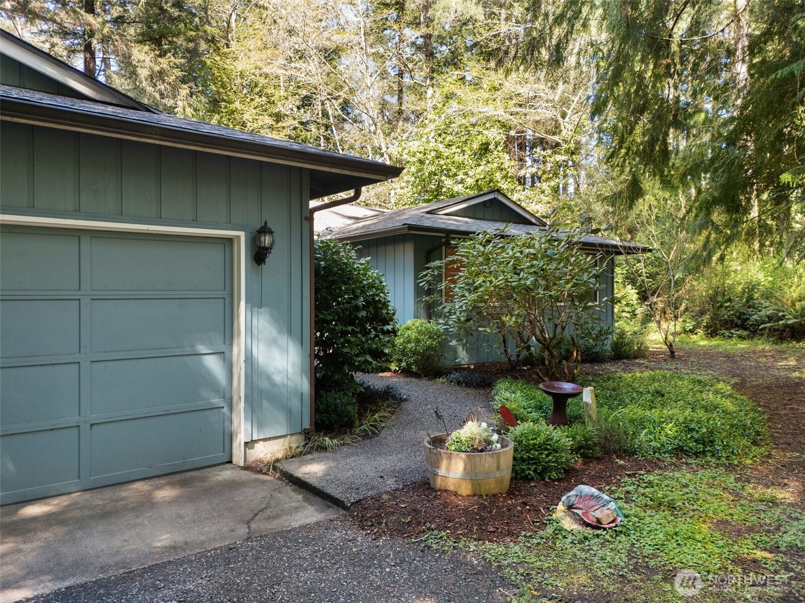 5496 NE Laura Loop , Poulsbo, WA 98370