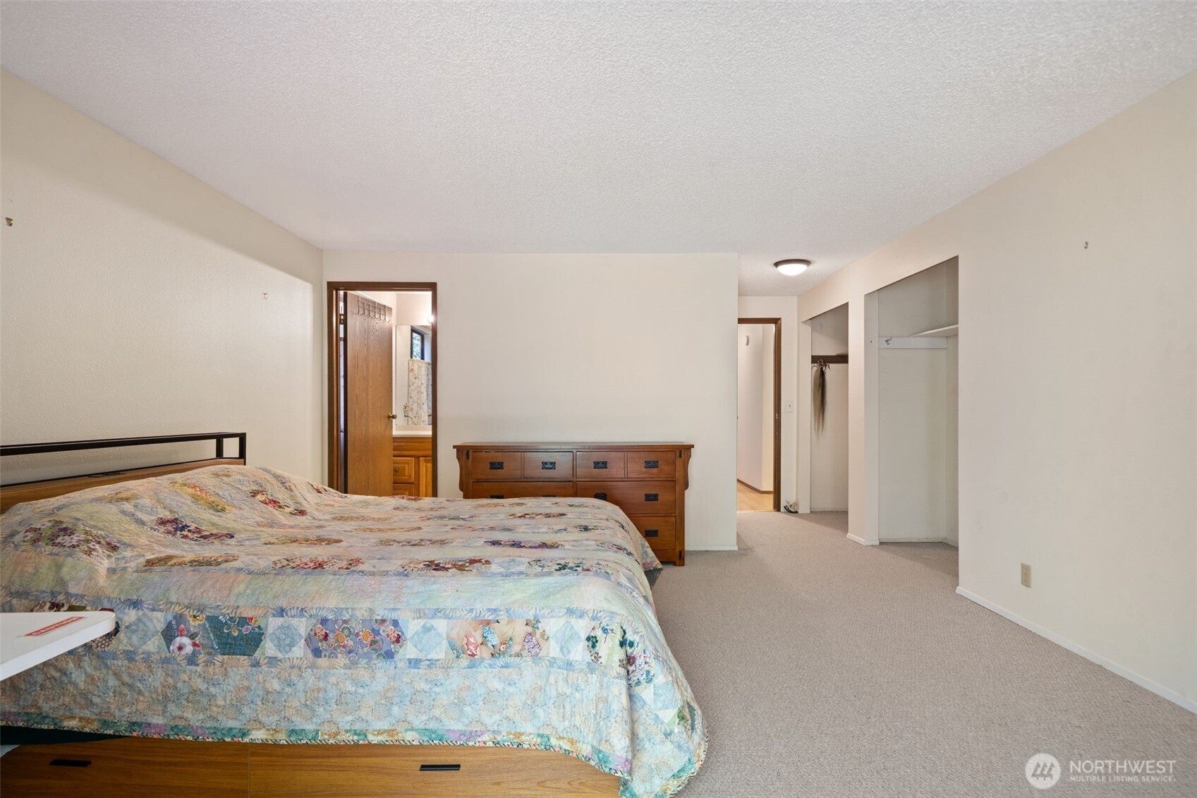 5496 NE Laura Loop , Poulsbo, WA 98370