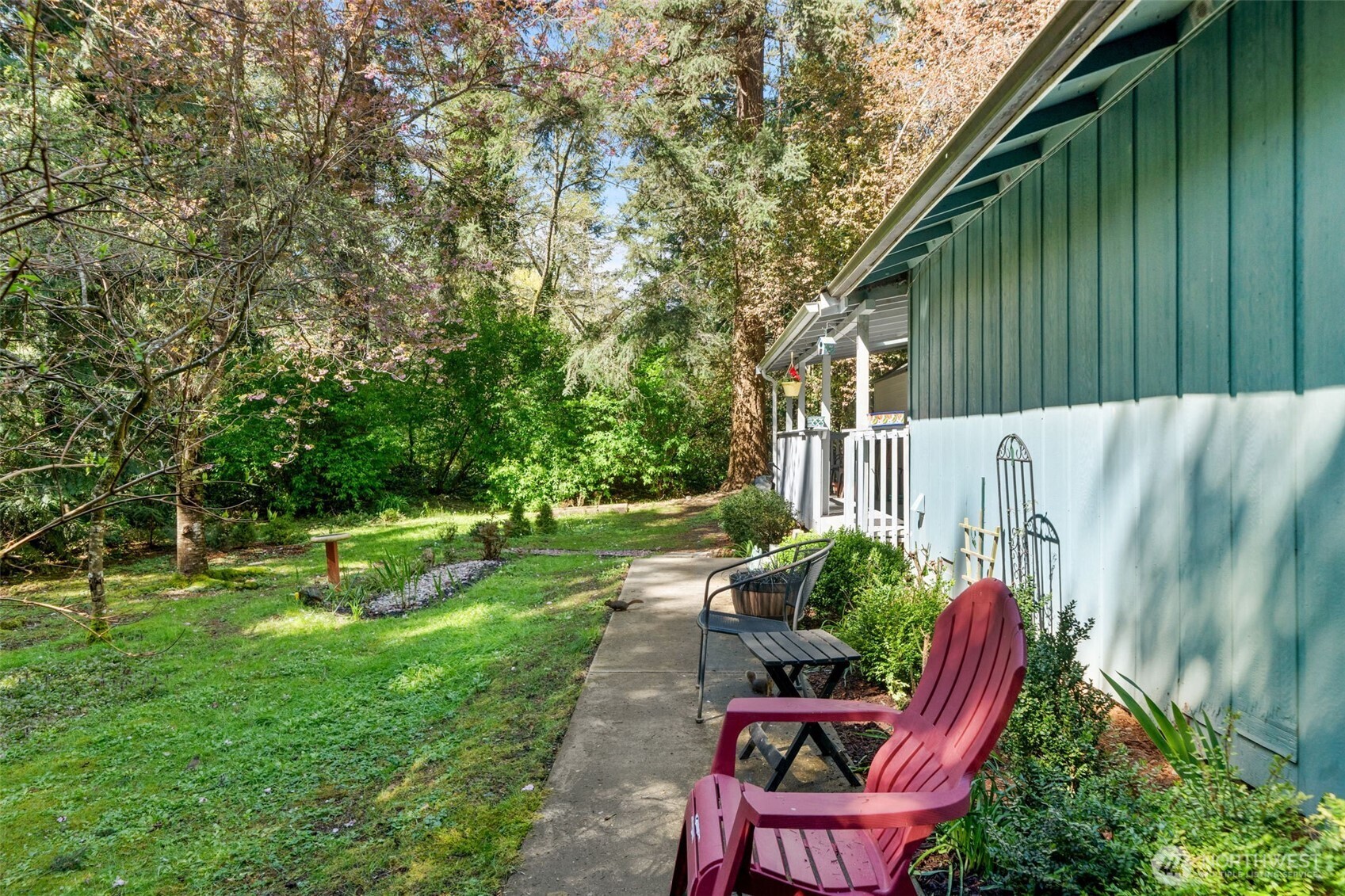 5496 NE Laura Loop , Poulsbo, WA 98370