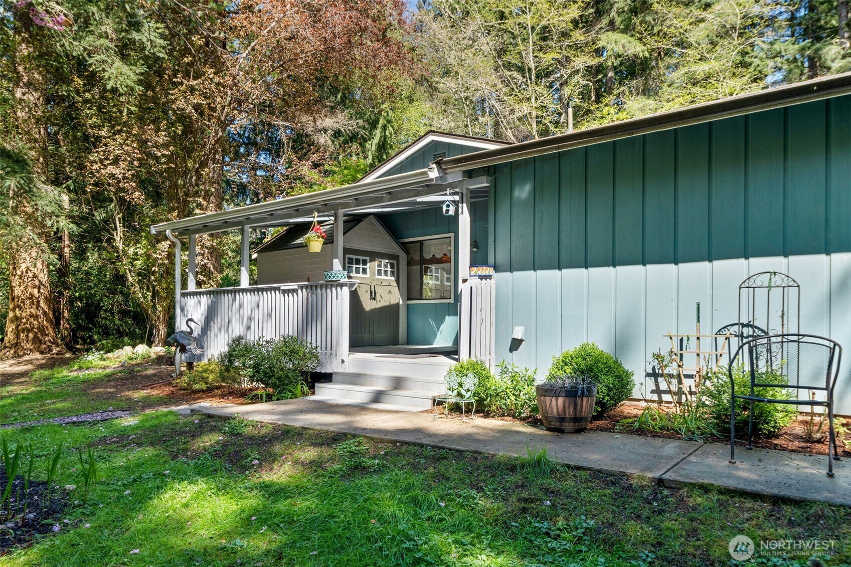 5496 NE Laura Loop , Poulsbo, WA 98370